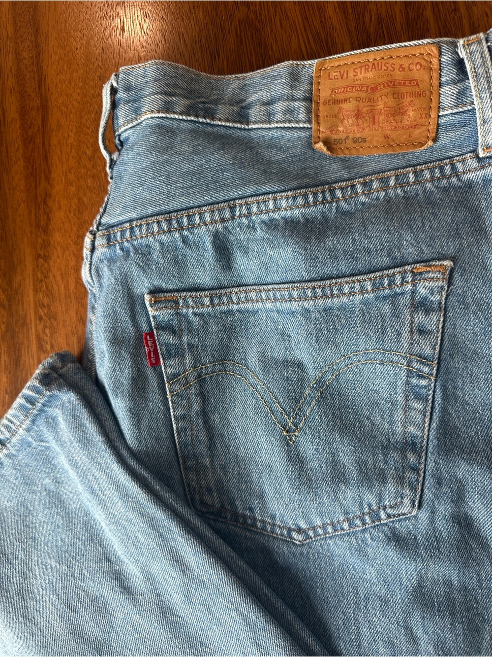 Levis 501 90s Premium Denim Jeans Men’s  Sz 33x32 Light Wash  Big E Button Fly